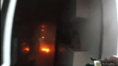 一个操做微波炉秒变“烟雾弹”！